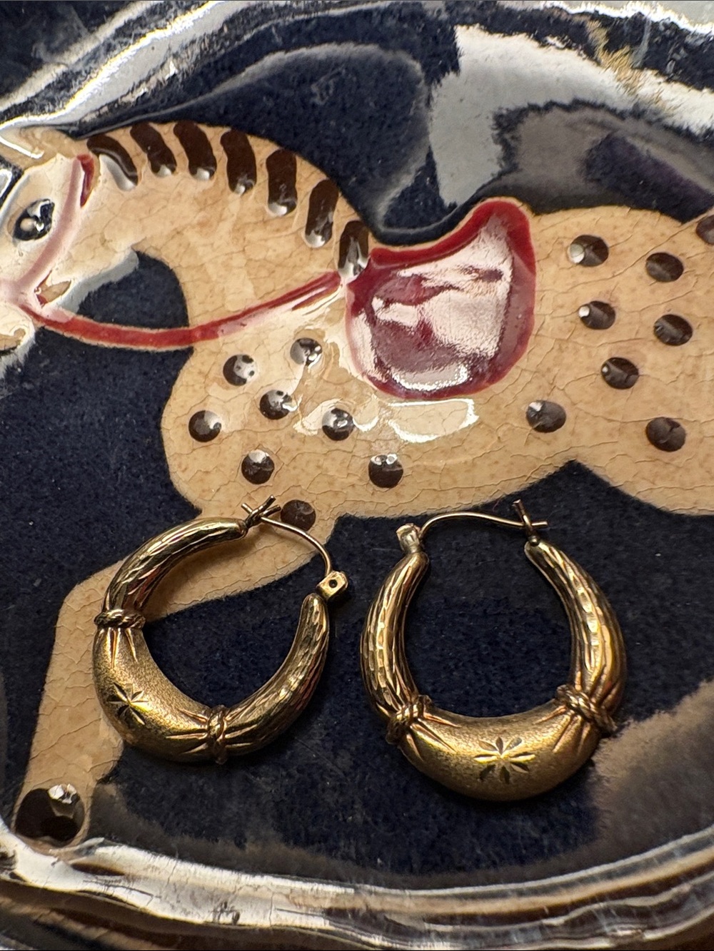 10k gold star engraved hoop earrings